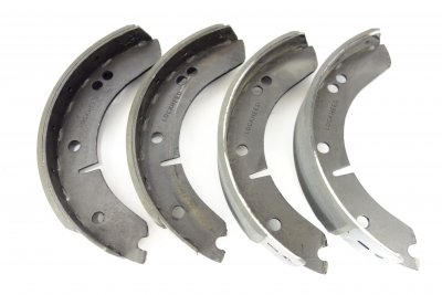 Bromsbacksats, Utbytes