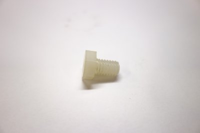 Plastskruv
